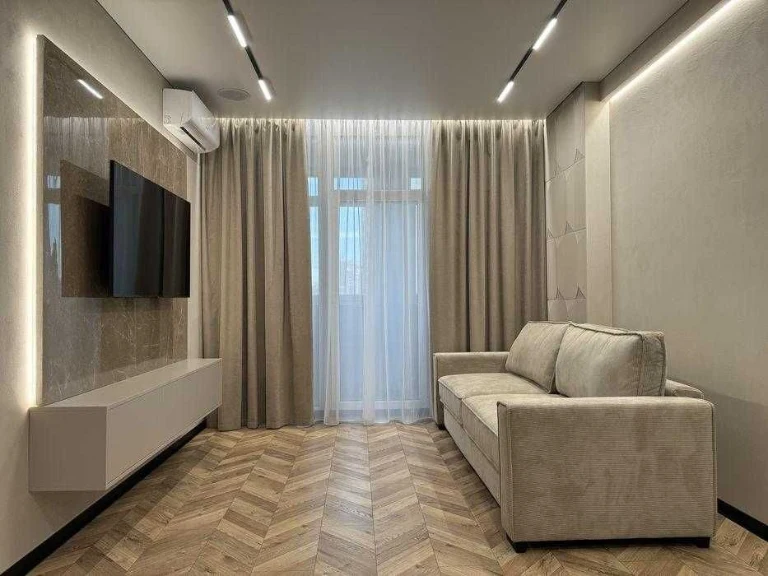Продається 2-кімнатна квартира, 54 м2. Ремонт. Новопечерські Липки, Драгомирова Верхо