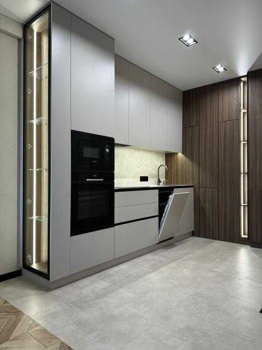 For Sale: 2-bedroom, 54 sq m apartment in Novopechersky Lypky, Drogomyriv, Verkho