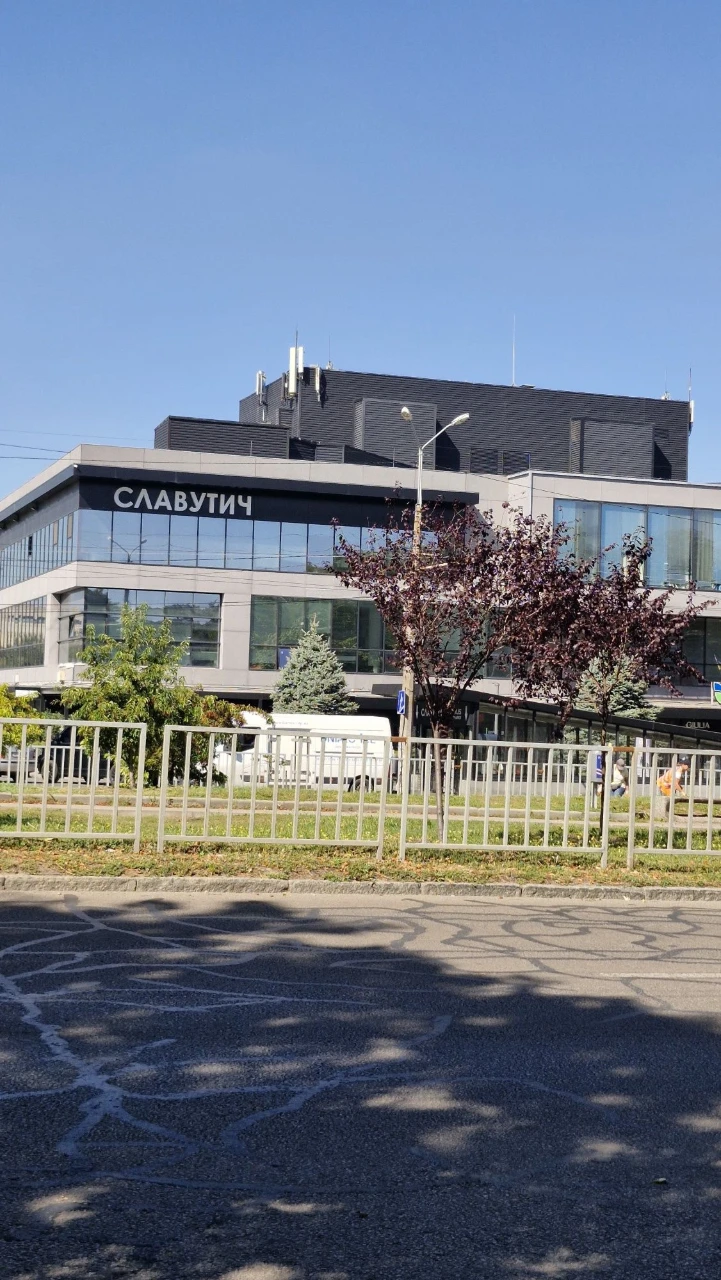 For Sale 1-bedroom apartment on Prospect O. Polya, near TЦ "Slavutich