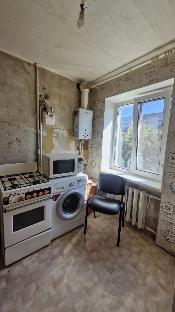 For Sale 1-bedroom apartment on Prospect O. Polya, near TЦ "Slavutich
