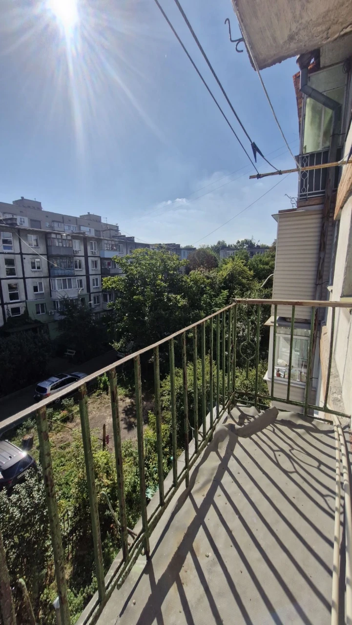 For Sale 1-bedroom apartment on Prospect O. Polya, near TЦ "Slavutich