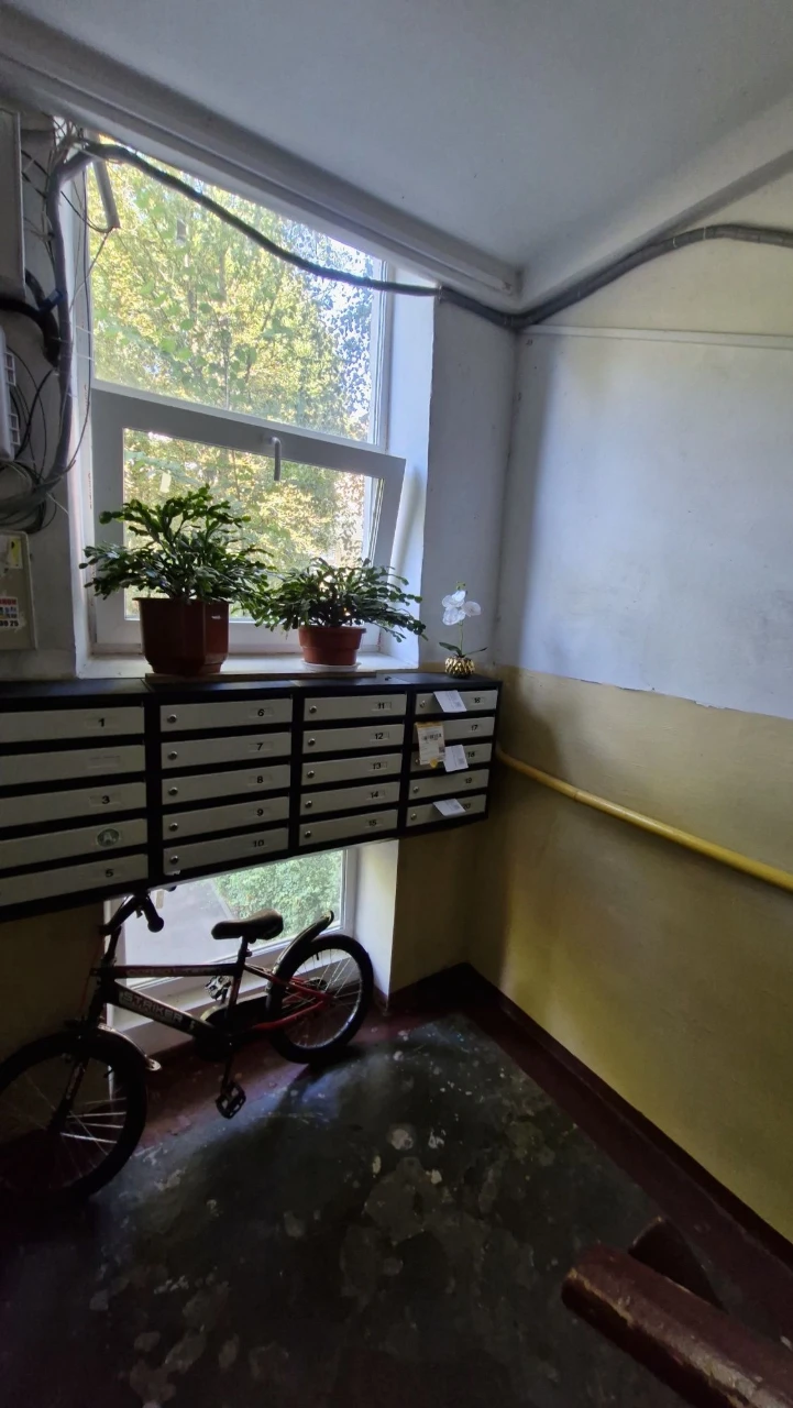 For Sale 1-bedroom apartment on Prospect O. Polya, near TЦ "Slavutich