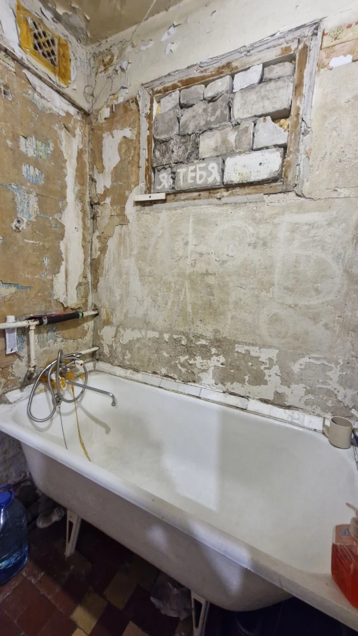 For Sale 1-bedroom apartment on Prospect O. Polya, near TЦ "Slavutich