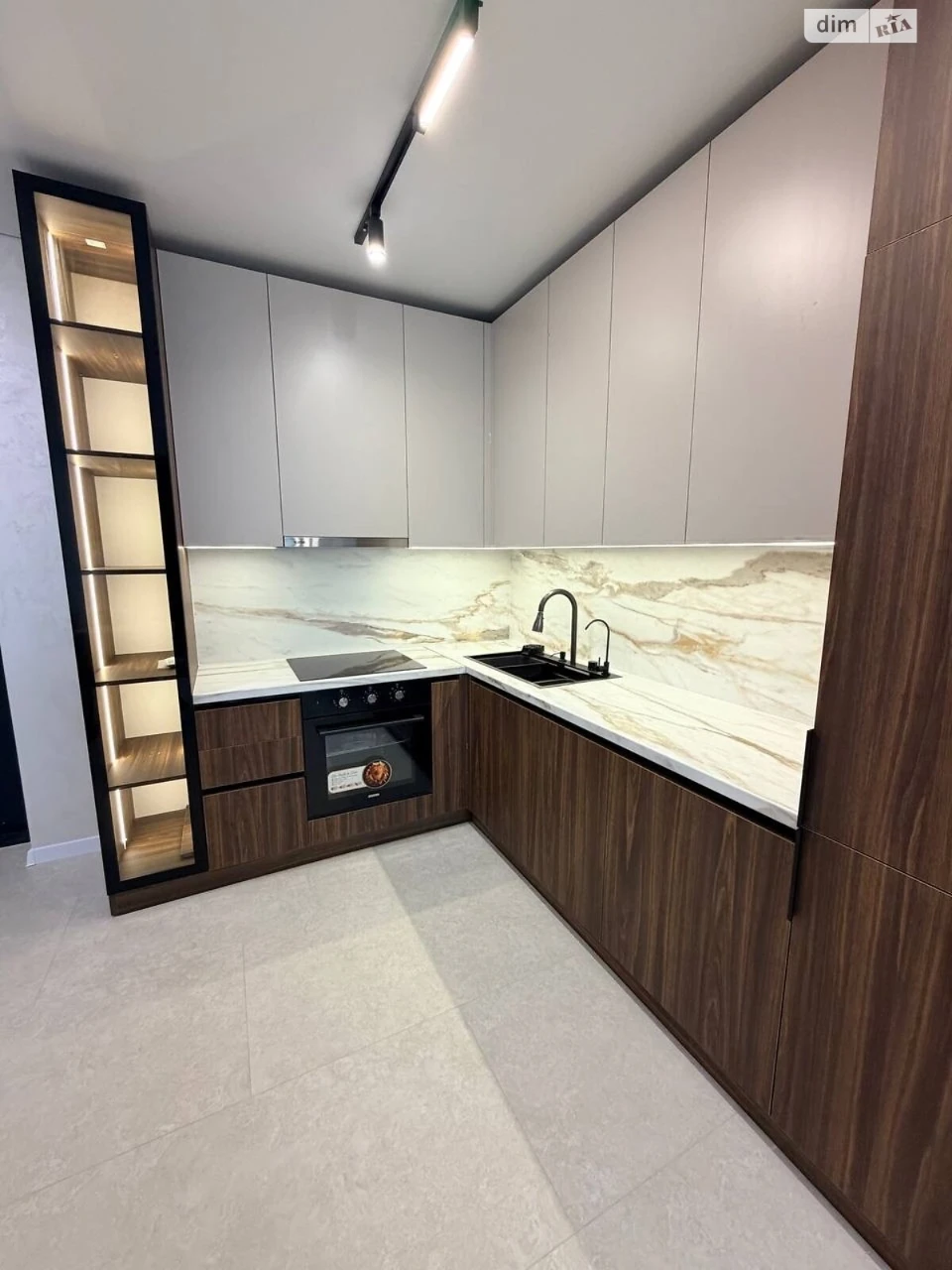 Apartment for Sale - Kompontny