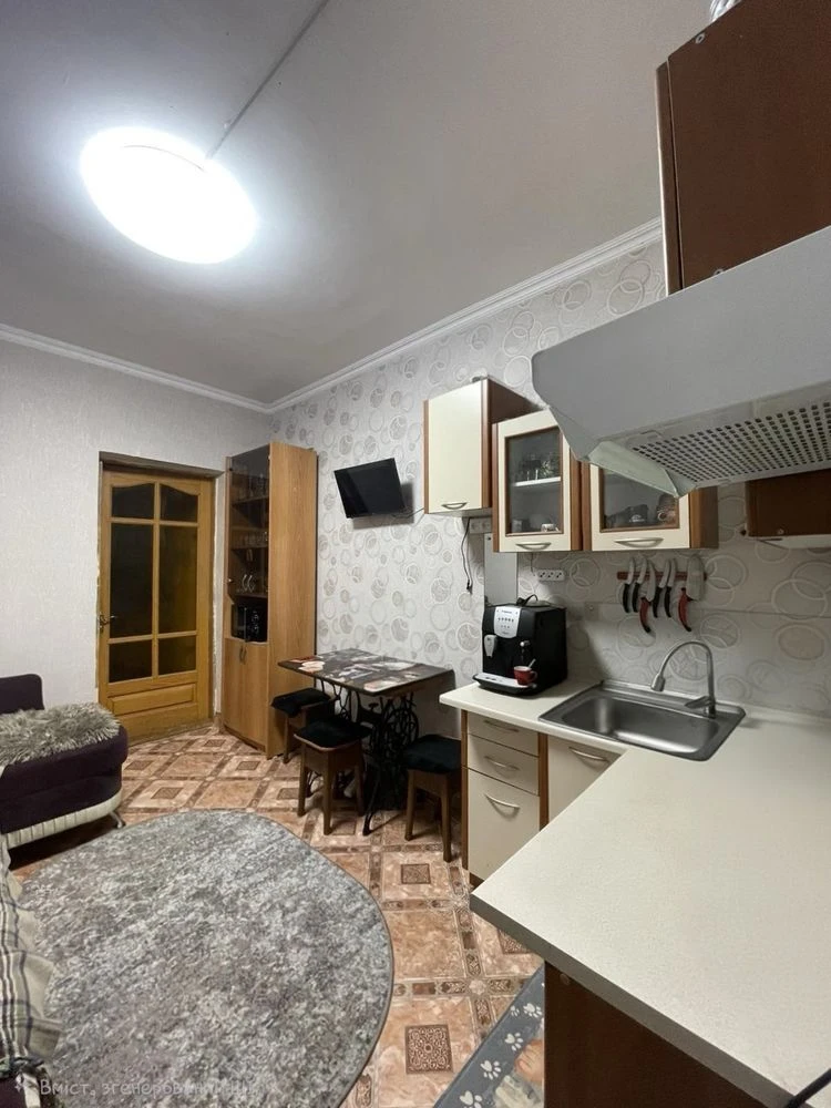 Продаю частину будинку виведену в окрему одиницю