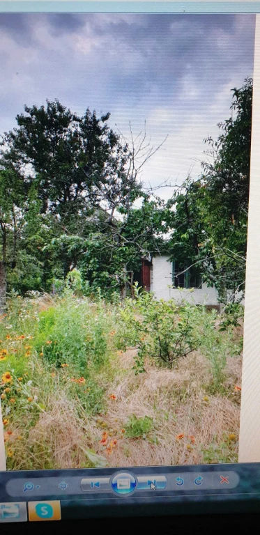 Selling. Country plot