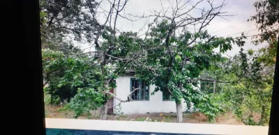Selling. Country plot