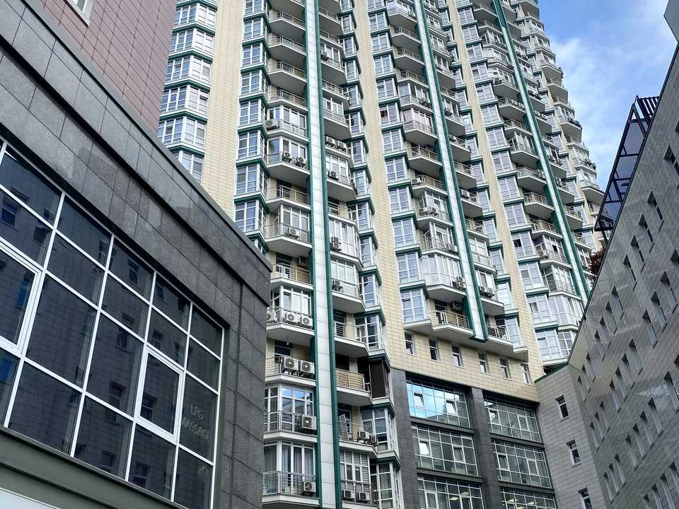 Apartment. Kyiv, Saperne Pole st.