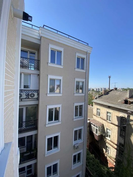 Продажа 2-комнатной квартиры в Центре, ЖК Рождественский в переулке.