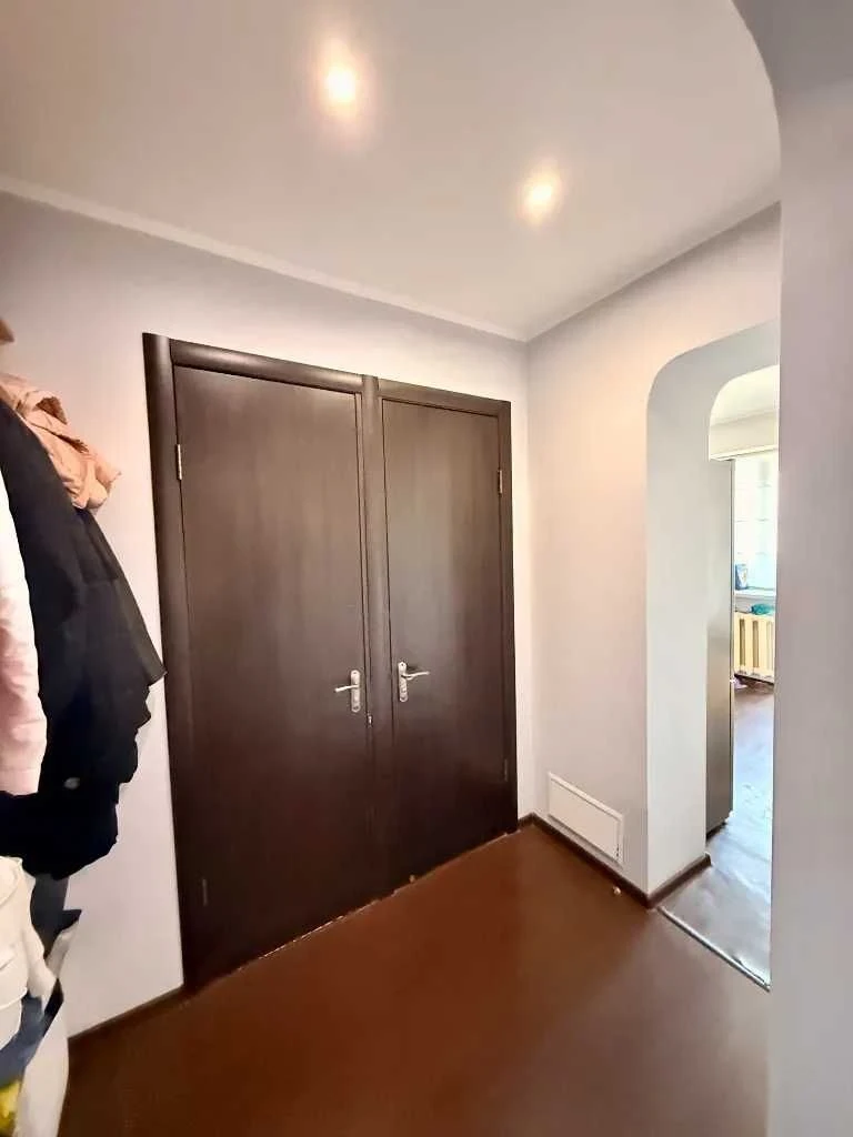 ПРОДАМ 2к квартиру ТОПОЛЯ-2 район Січі Правий берег
