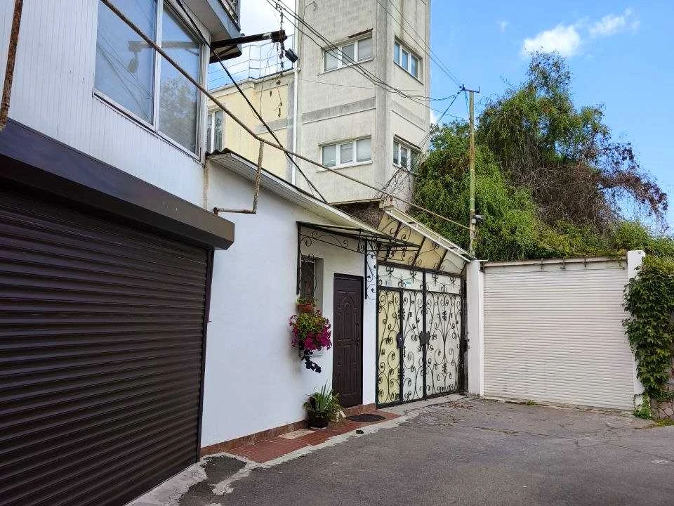 House. Odessa, Freedom Boulevard