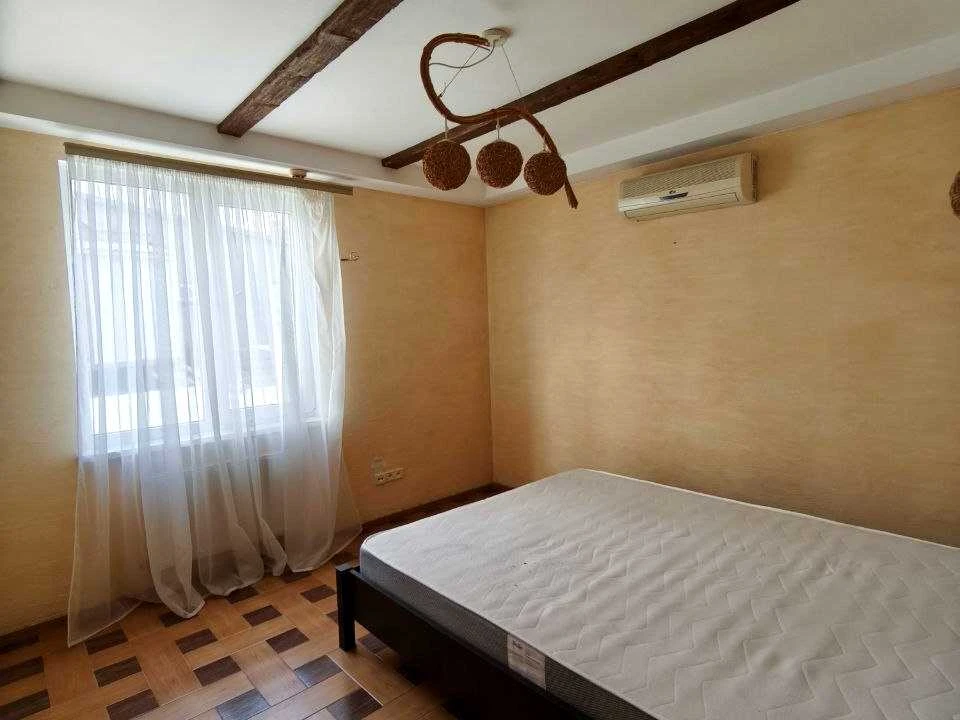 House. Odessa, Freedom Boulevard