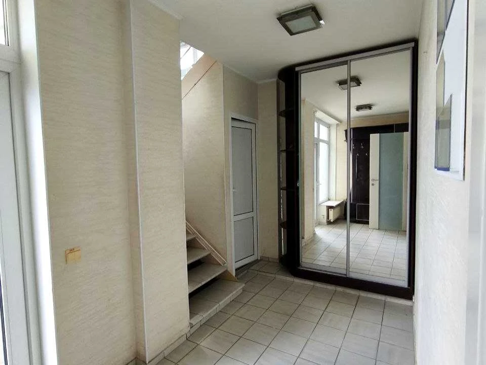 House. Odessa, Freedom Boulevard