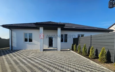 Sale of a modern house with gas!