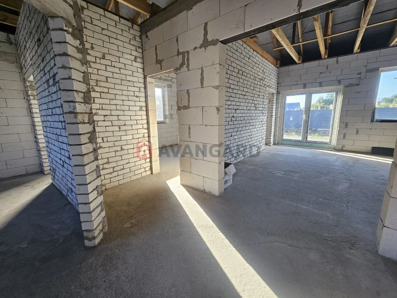 Sale of a modern house with gas!