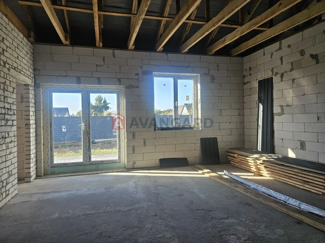 Sale of a modern house with gas!