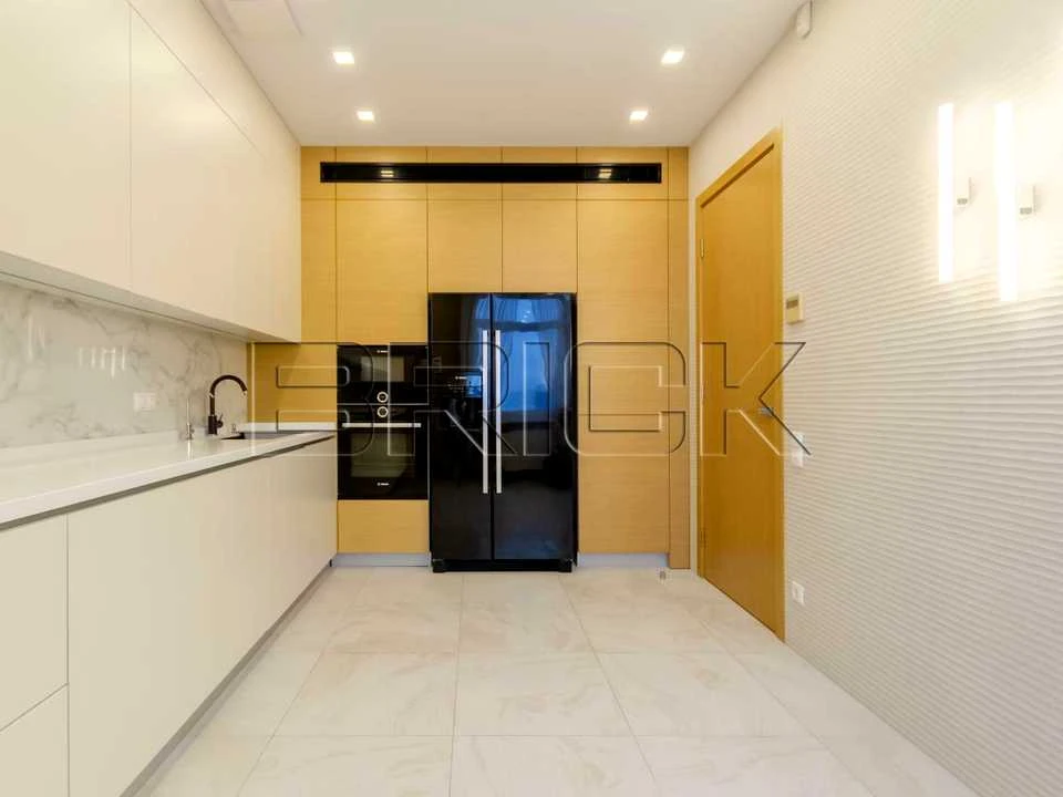 Apartment. Kruglouniversitytska st.