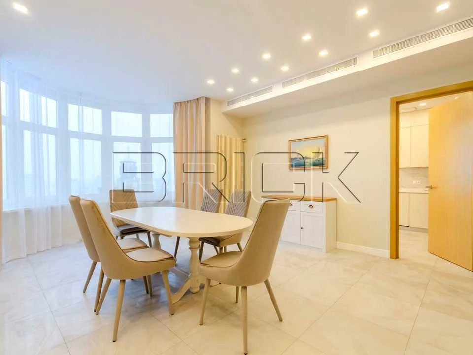 Apartment. Kruglouniversitytska st.