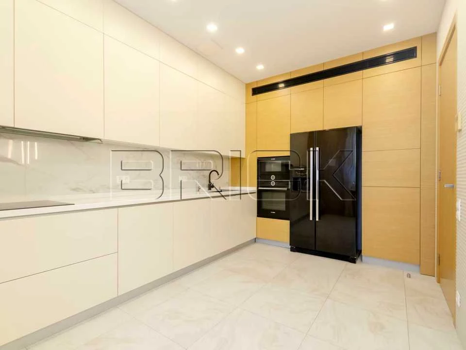 Apartment. Kruglouniversitytska st.