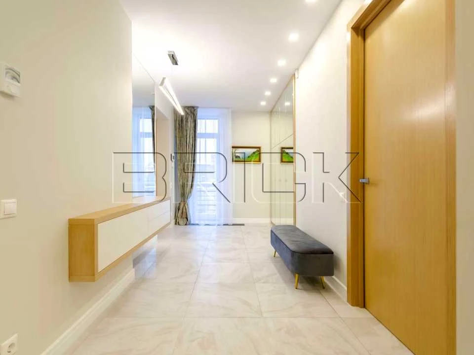 Apartment. Kruglouniversitytska st.