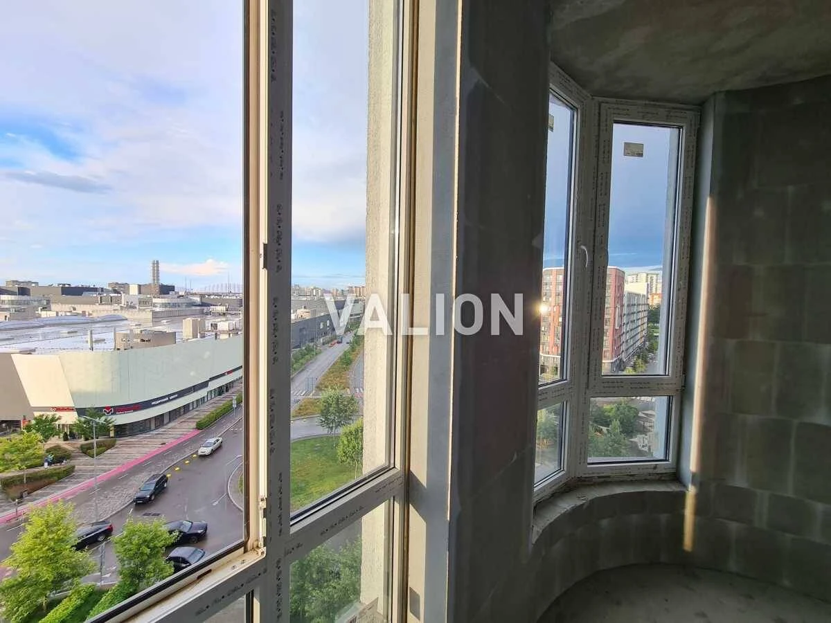 Apartment for Sale: 3-bedroom, Holosiiv, Tadeya Ril'skogo Street