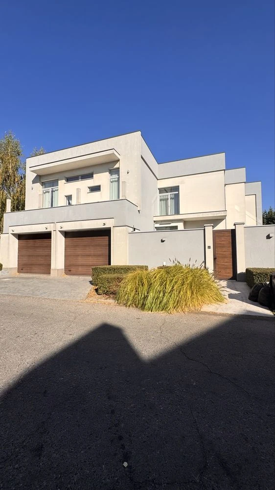 For Sale: Beautiful House by the Sea in Sovigny