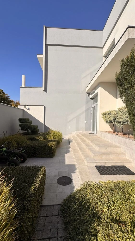 For Sale: Beautiful House by the Sea in Sovigny