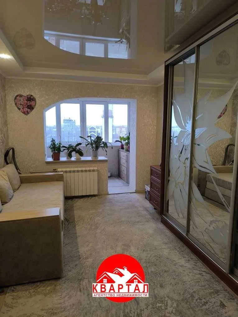 For sale 3-room apartment with renovation, area near Silpo on Fo