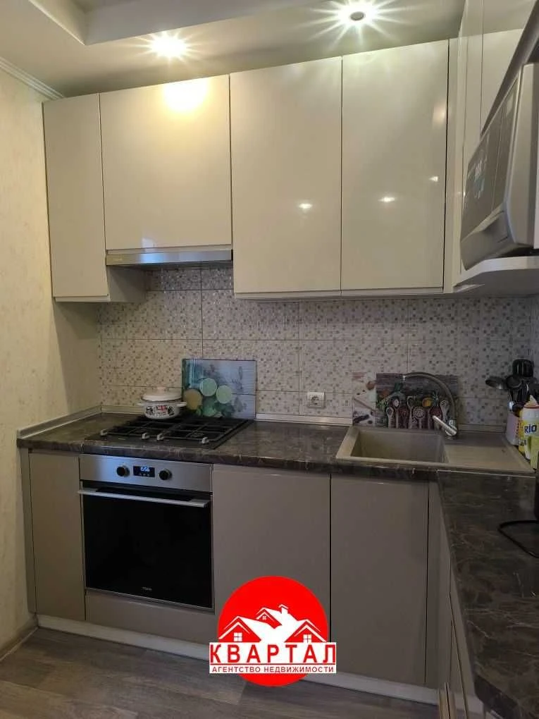 For sale 3-room apartment with renovation, area near Silpo on Fo