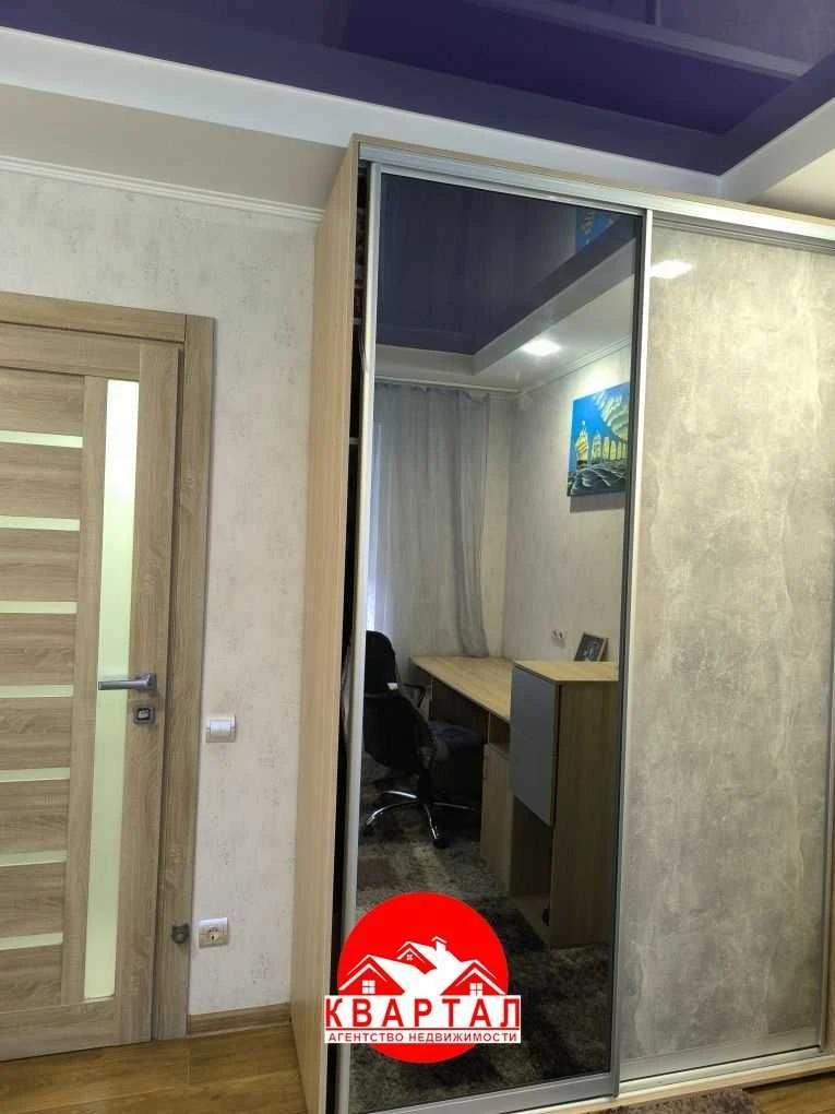 For sale 3-room apartment with renovation, area near Silpo on Fo