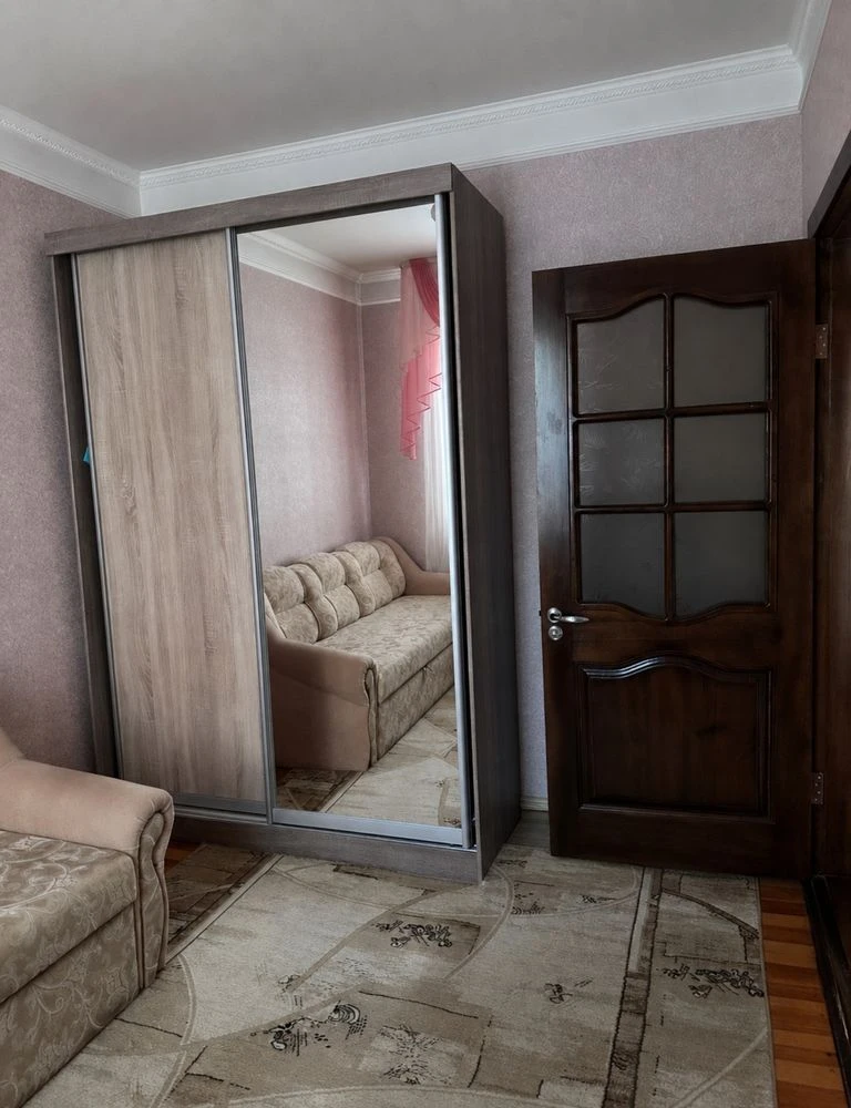 Продам двохповерховий будинок