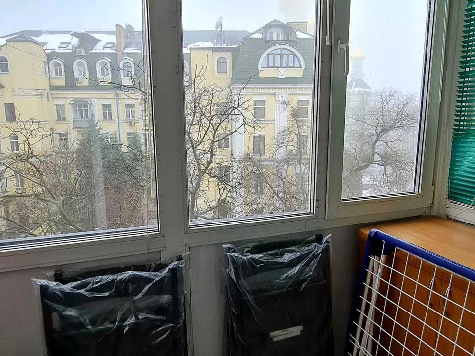 Квартира. Київ, Варязький провулок.