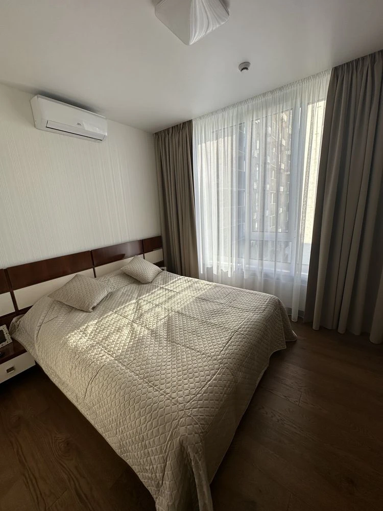 For Sale: Apartment near the Zhytomyr and Akademystytse metro stations in Kyiv
