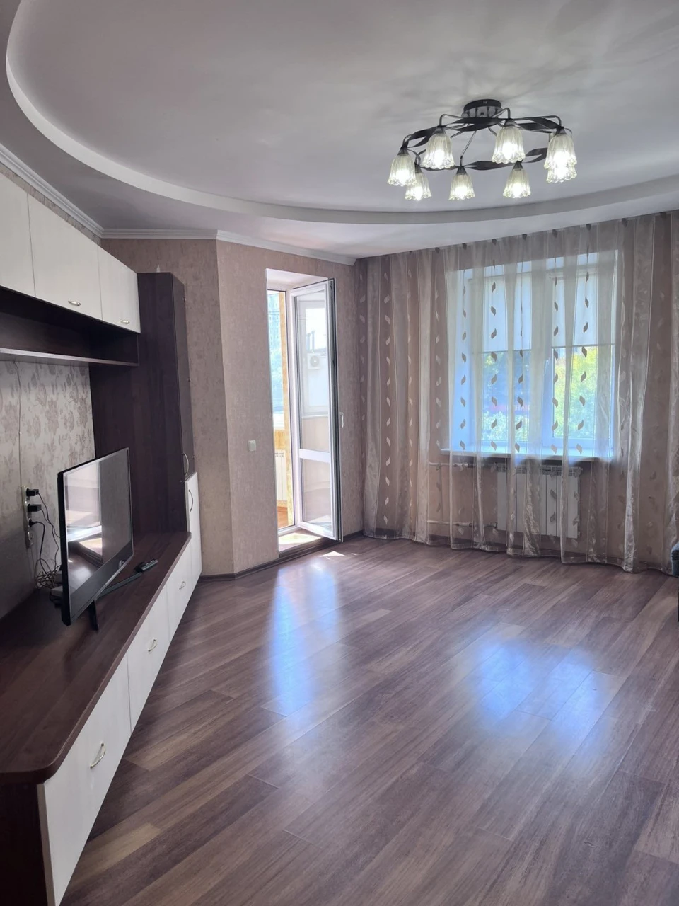 Продам 2 ком квартиру на Заболотного