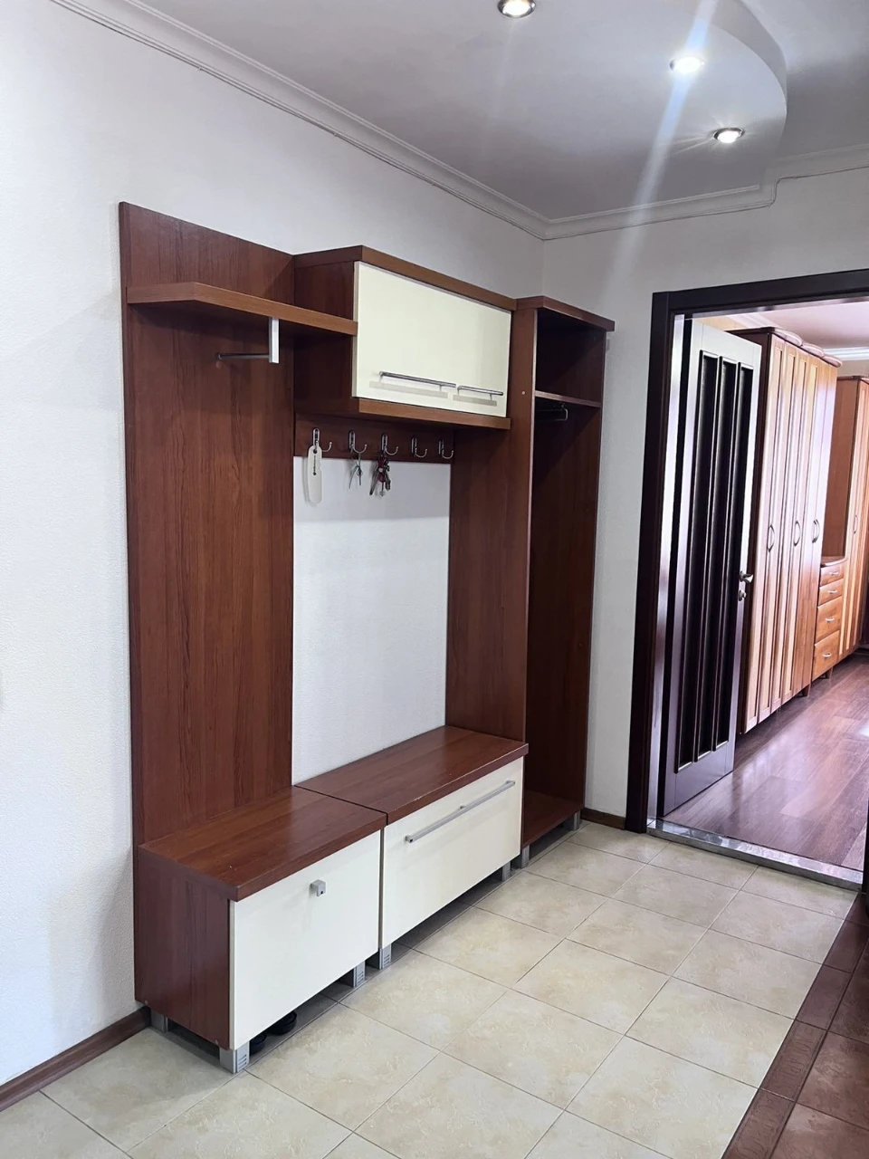 Продам 2 ком квартиру на Заболотного