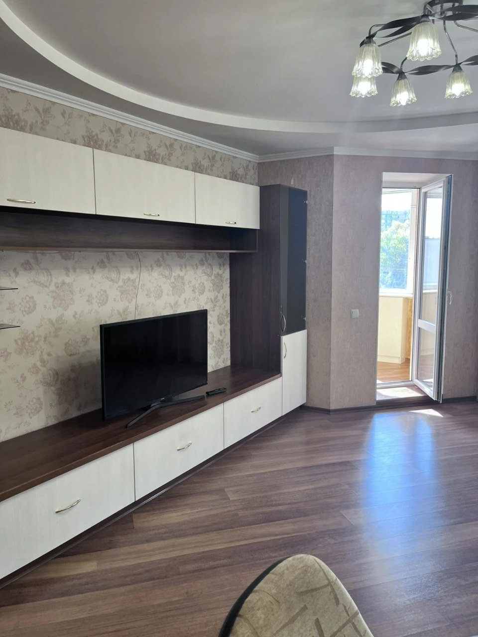 Продам 2 ком квартиру на Заболотного