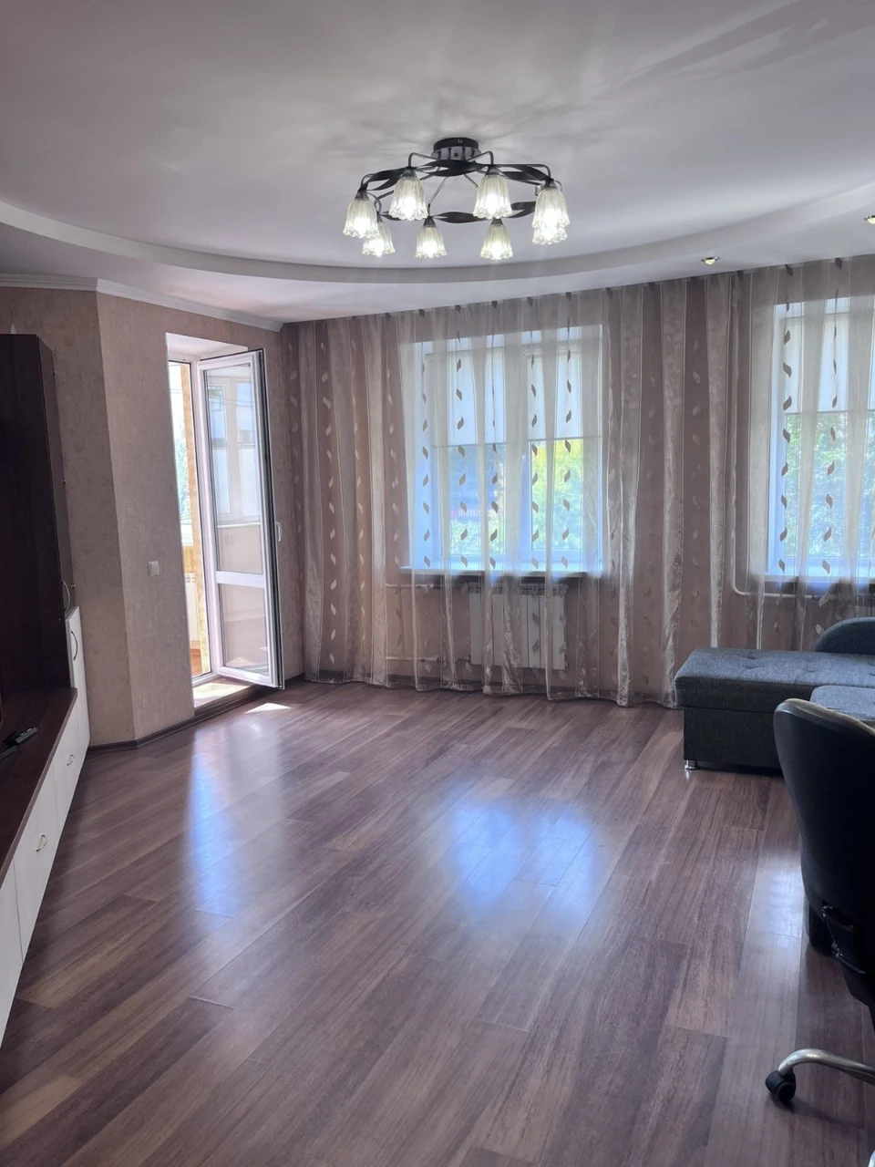 Продам 2 ком квартиру на Заболотного