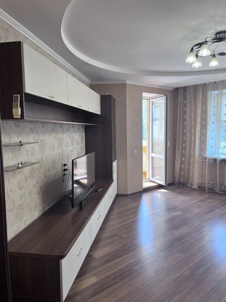 Продам 2 ком квартиру на Заболотного