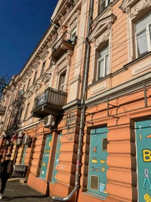 3-кімнатна квартира з ремонтом, Центр, вул. Велика Арнаутська