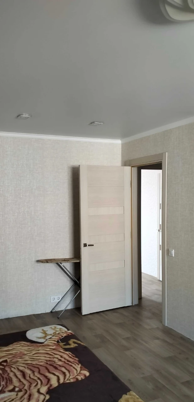 Apartment for sale from the owner! Renovated! Residential!