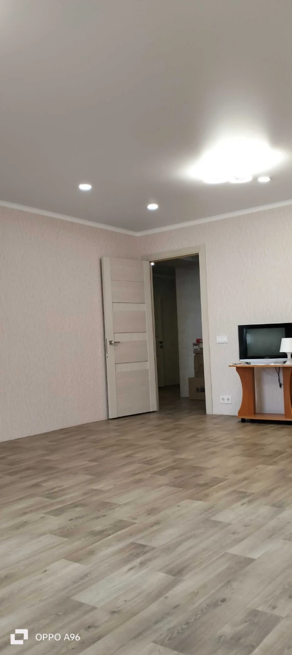Apartment for sale from the owner! Renovated! Residential!
