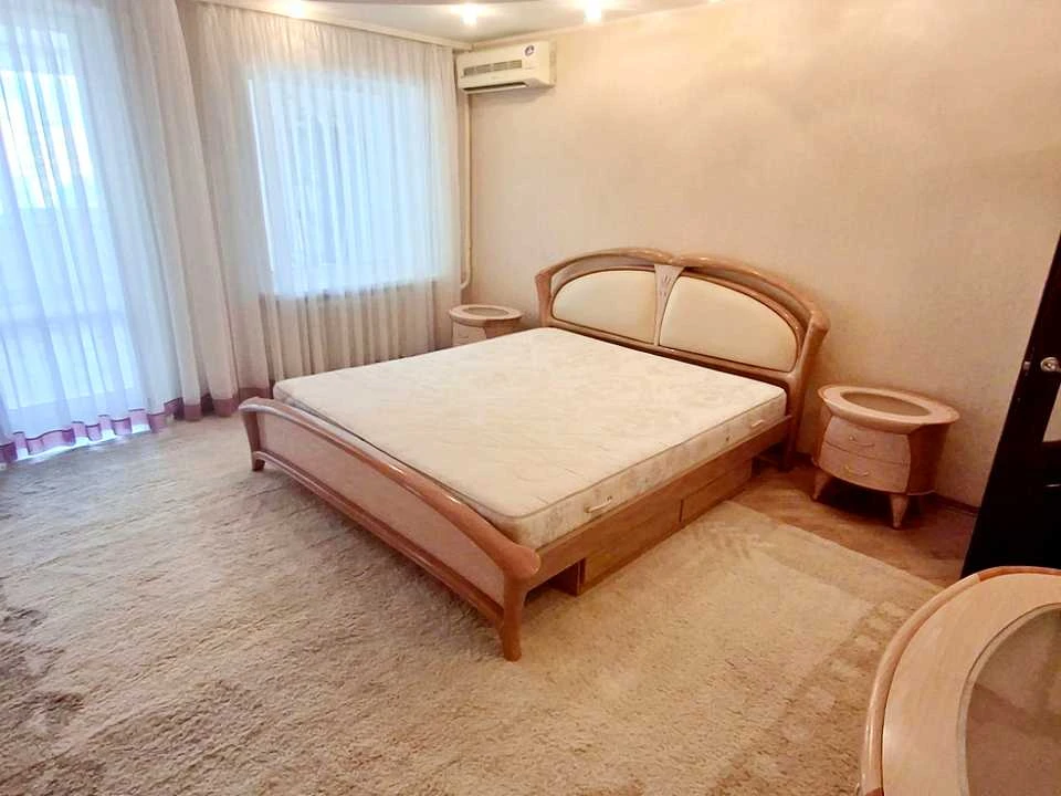 Apartment. Levka Luk'yanyka Street, Kyiv