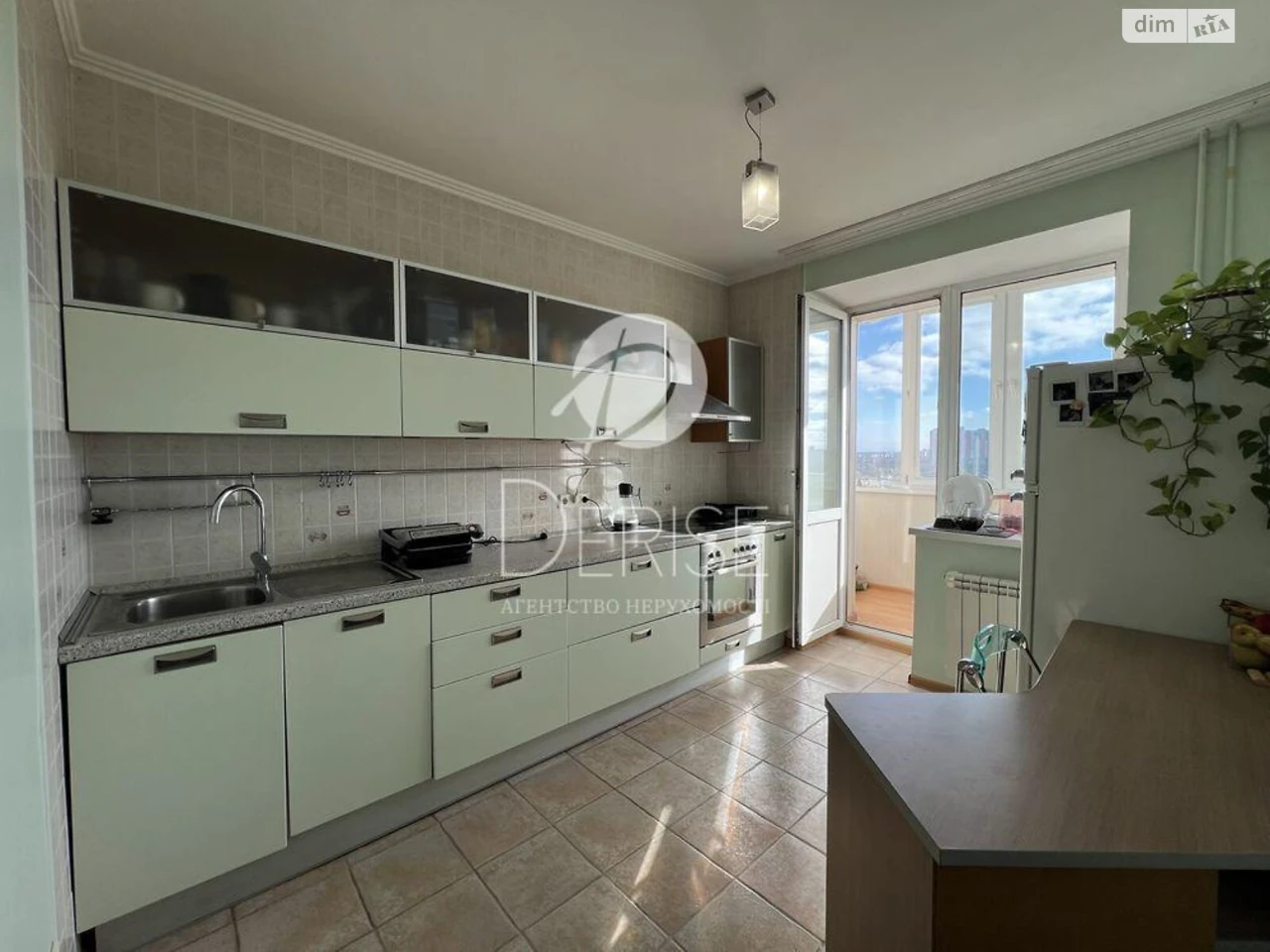 Apartment for Sale - Verkhovna Rada