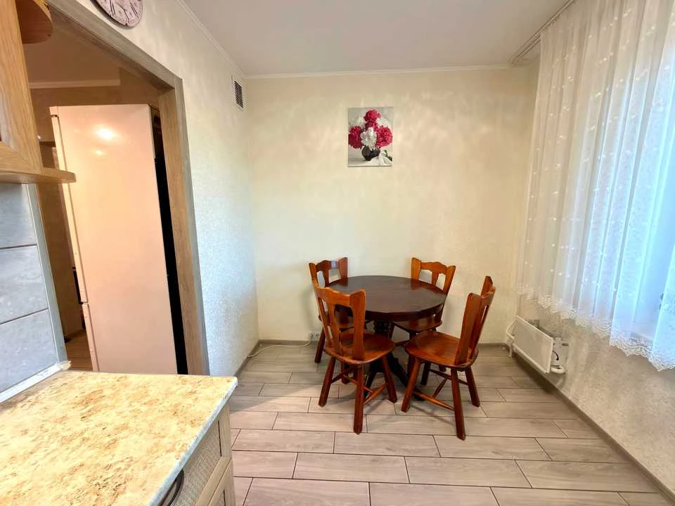 Квартира. Київ, Ревуцького вул.