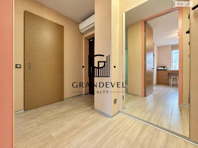 Sale Apartment Holosiiv