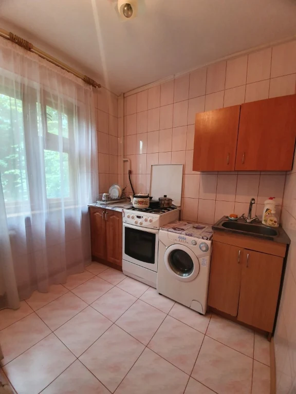 For Sale: 1-bedroom apartment in Pavlov Pole, near Botanicheskiy Sad metro station