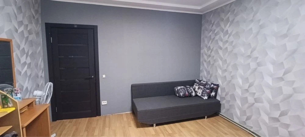 Продам 2 комнатную квартиру
