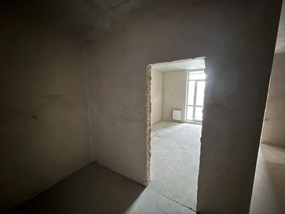 2nd Floor, I will sell my 2-room residential complex Berezhanskyi Mykola Gulaka St.