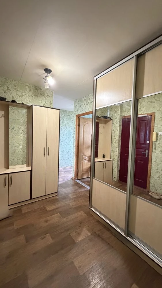 Продається 2-кімнатна квартира на вулиці Самолітній