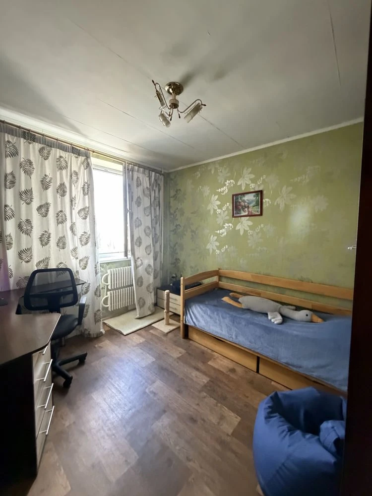 Продається 2-кімнатна квартира на вулиці Самолітній